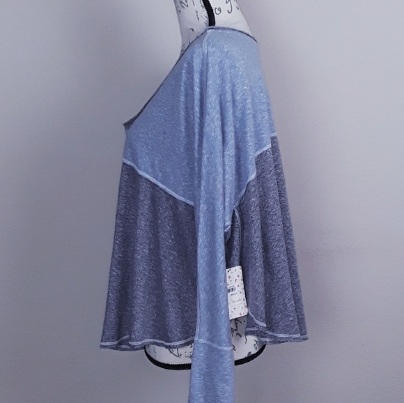 N.W.T. FREE PEOPLE WATERFALL TOP - Picture 5 of 7